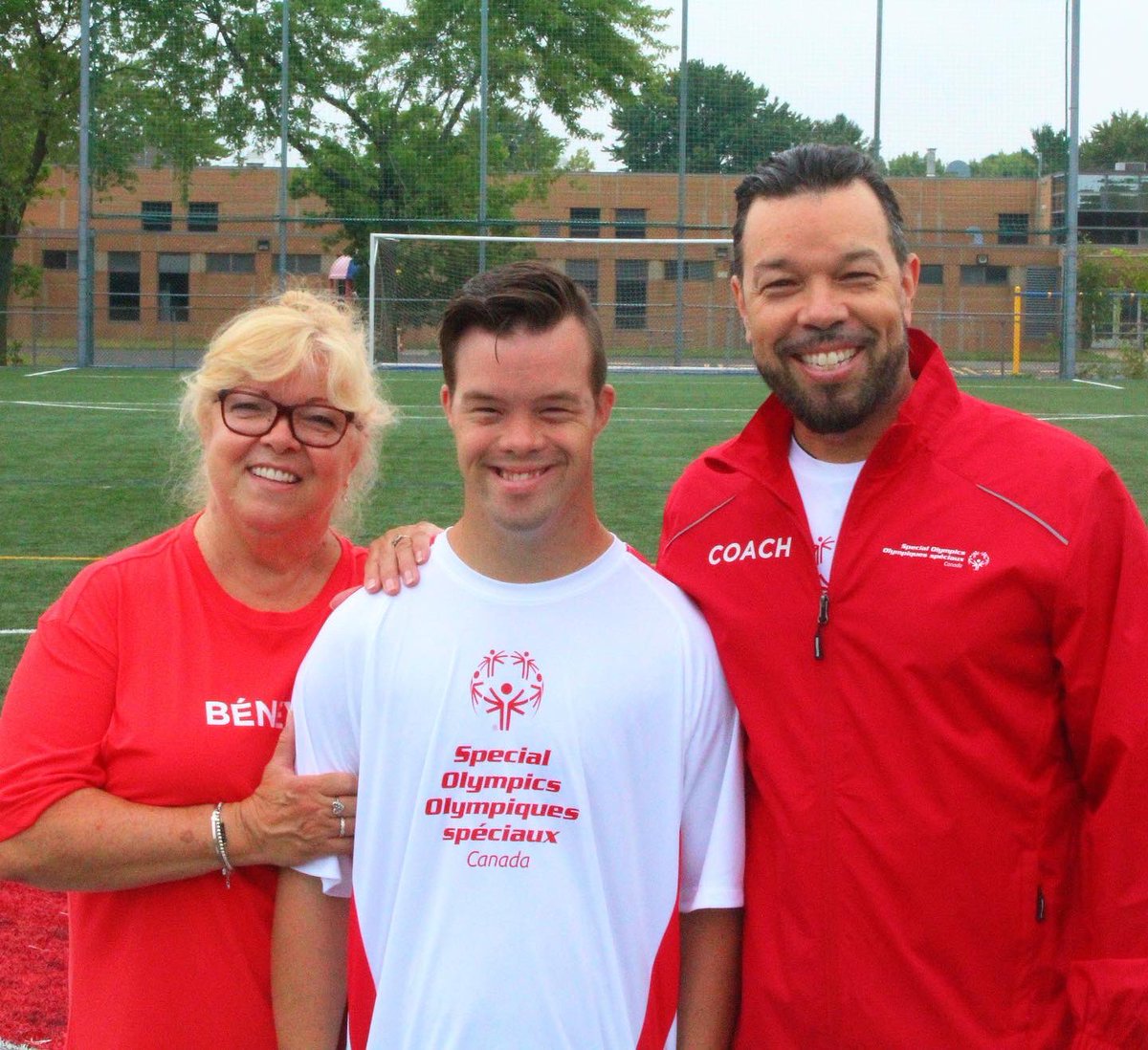 SpecialOCanada's tweet image. Today is #WorldDownSydromeDay! 

Join supporters around the world in sharing what #InclusionMeans to you. 🌎❤️

Together we can empower people around the world to advocate for full inclusion in society for people with Down syndrome - and for everyone.

#ChooseToInclude