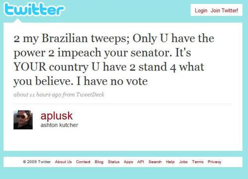 fabiogaj's tweet photo. Meu favorito foi quando o Twitter estava engajado na tag #ForaSarney e foram importunar o  Ashton Kutcher (o perfil mais seguido do mundo) pra ajudar na campanha.

Após os trocentos pedidos o Ashton mandou um "cada um com seus problemas" com um verniz de discurso ufanista. https://t.co/Ch7ZJBij5j