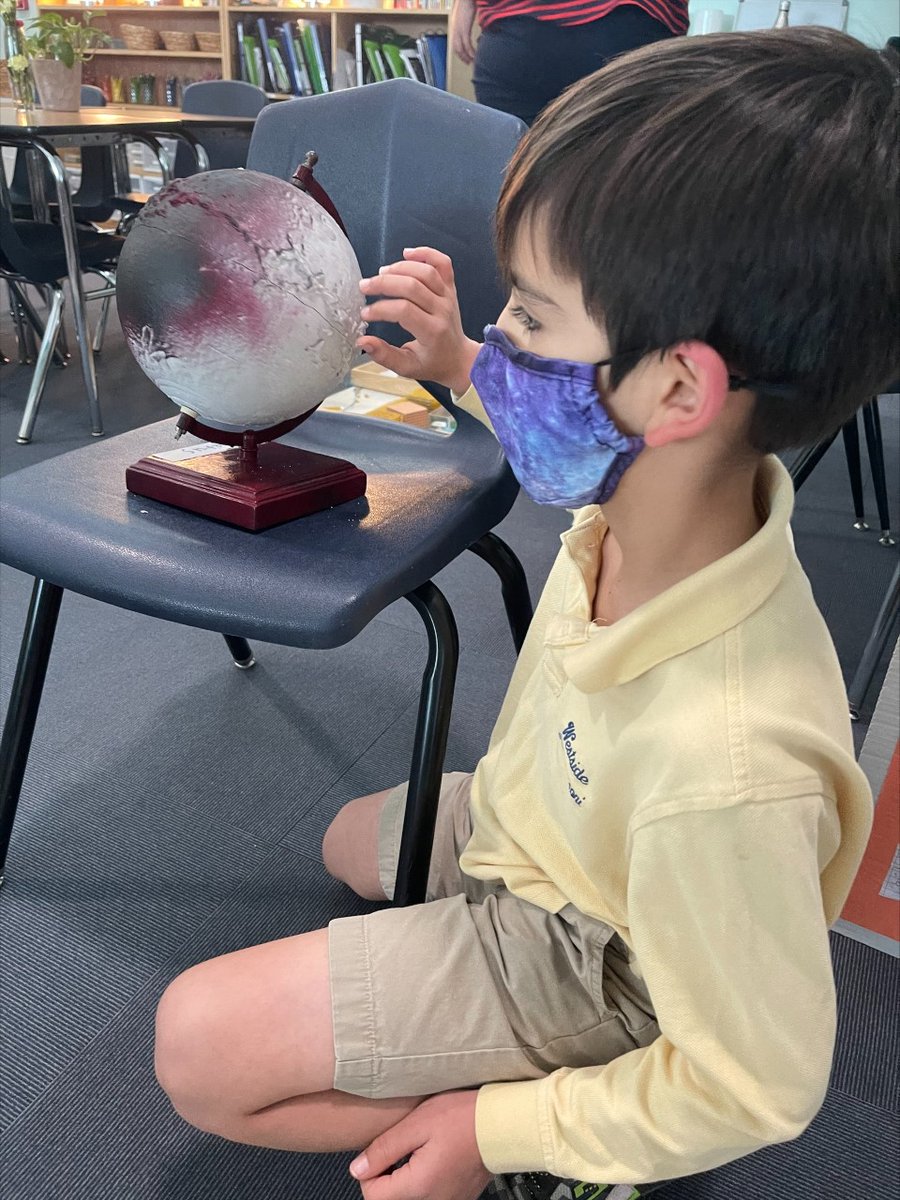 MontessoriHTX's tweet photo. Ms. Sarah & Ms. Jasmina's #LowerElementary students have also been researching the #solarsystem & creating models. Before #SpringBreak, students presented their findings to their peers. Their work has been out of this world! 🪐 💫 ☄️
#montessori #education #STEAM #STEM https://t.co/XLrOsdqgD0