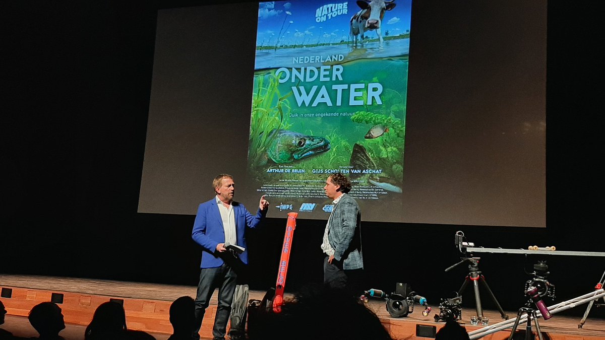 JeroenHaan1's tweet photo. Première van film 'Nederland onder water' van filmer #ArthurVanDijk op de #waterschapsdag van de #Unie van @waterschappen.
22 april ook op televisie. Duik in de wereld van het onderwaterleven en zie de rijkdom van flora en fauna.
#NederlandOnderWater https://t.co/Aene58YlxN