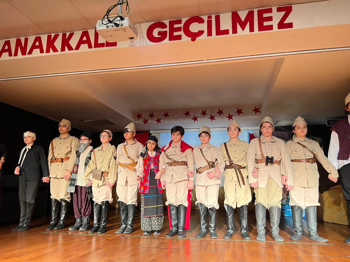 18 Mart Çanakkale Zaferi ve  Şehitleri Anma Günü Kutlama Programımız🇹🇷

<a href="/EnisEryaman/">Enis Eryaman</a>  <a href="/cigdemmolla/">Dr. Çiğdem Mollaibrahimoğlu</a> <a href="/AYSUNGUZELYURT/">Aysun Güzelyurt Kılınç</a> <a href="/muratyllmaz78/">muratyılmaz</a> <a href="/haticekasal_/">Hatice</a>