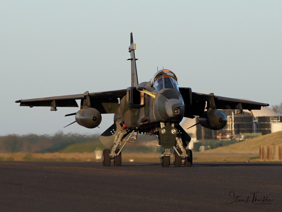 stunt109's tweet image. Superb afternoon and evening @Bentwaters_CWM shooting XX741 @simplyplanes @milairpix @OlympusUK @OMSYSTEMcameras #aviation #Bentwaters #avgeek #JaguarXX741