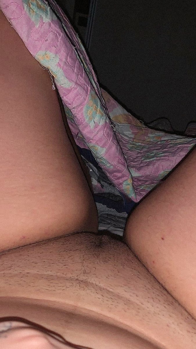 mulherdecorno69's tweet photo. RECEBIDA VIA DM* Corninho que machos dotados pra ela, alguem se candidata?
 
tesuda dms essa putnh@ https://t.co/hTyZV4AAhI