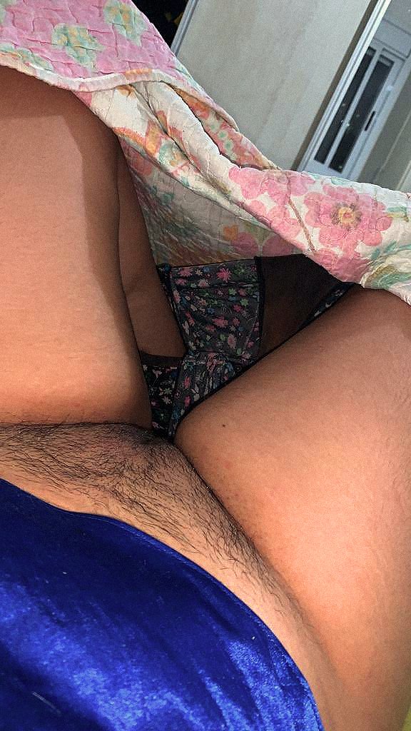 mulherdecorno69's tweet photo. RECEBIDA VIA DM* Corninho que machos dotados pra ela, alguem se candidata?
 
tesuda dms essa putnh@ https://t.co/hTyZV4AAhI