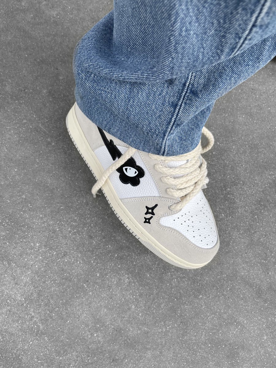 davrilsupply's tweet photo. New f*ckg drop !
Jeudi 31 Mars 19h00 https://t.co/2815KnjS3d