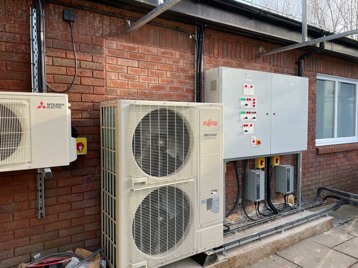 DuckElectrical's tweet photo. Some images from a project for #Spire on the Fylde Coast. Design and installation of ventilation, A/C, BMS controls and Public Health services at a new Outpatients' operating theatre and adjoining rooms. All work carried out in full accordance of HTM regulations. #DMEmechanical https://t.co/wyG4LJeQwt