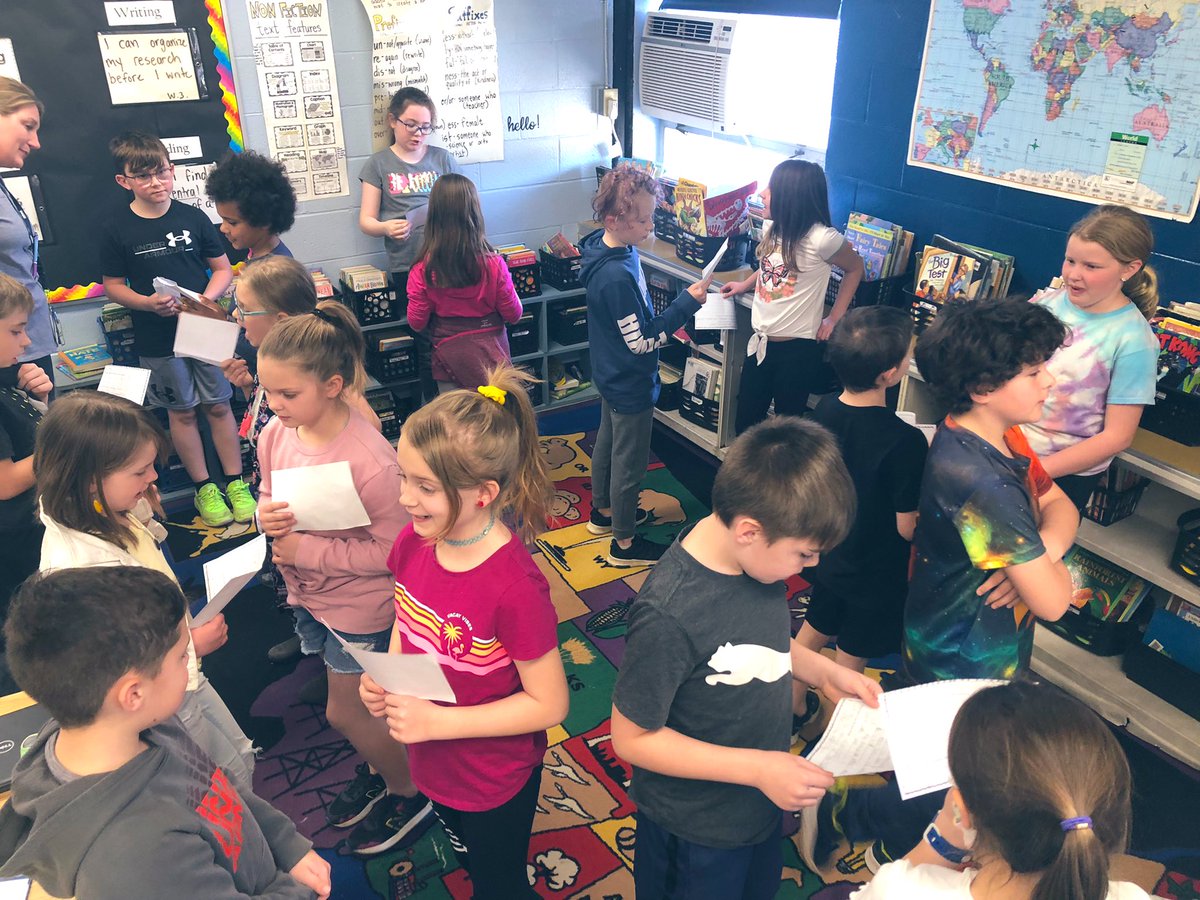 SalmonRoom2A's tweet photo. Students teaching each other by participating in a cooperative learning strategy ! #insideoutsidecircle @WestCler https://t.co/DqiBr8OwFx