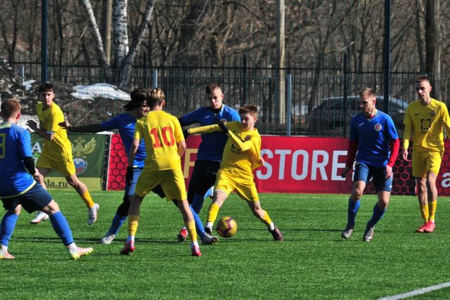 Тульский ЦПЮФ "Арсенал-2006" выиграл зимнее юношеское первенство области
tula-sport.ru/news/52636