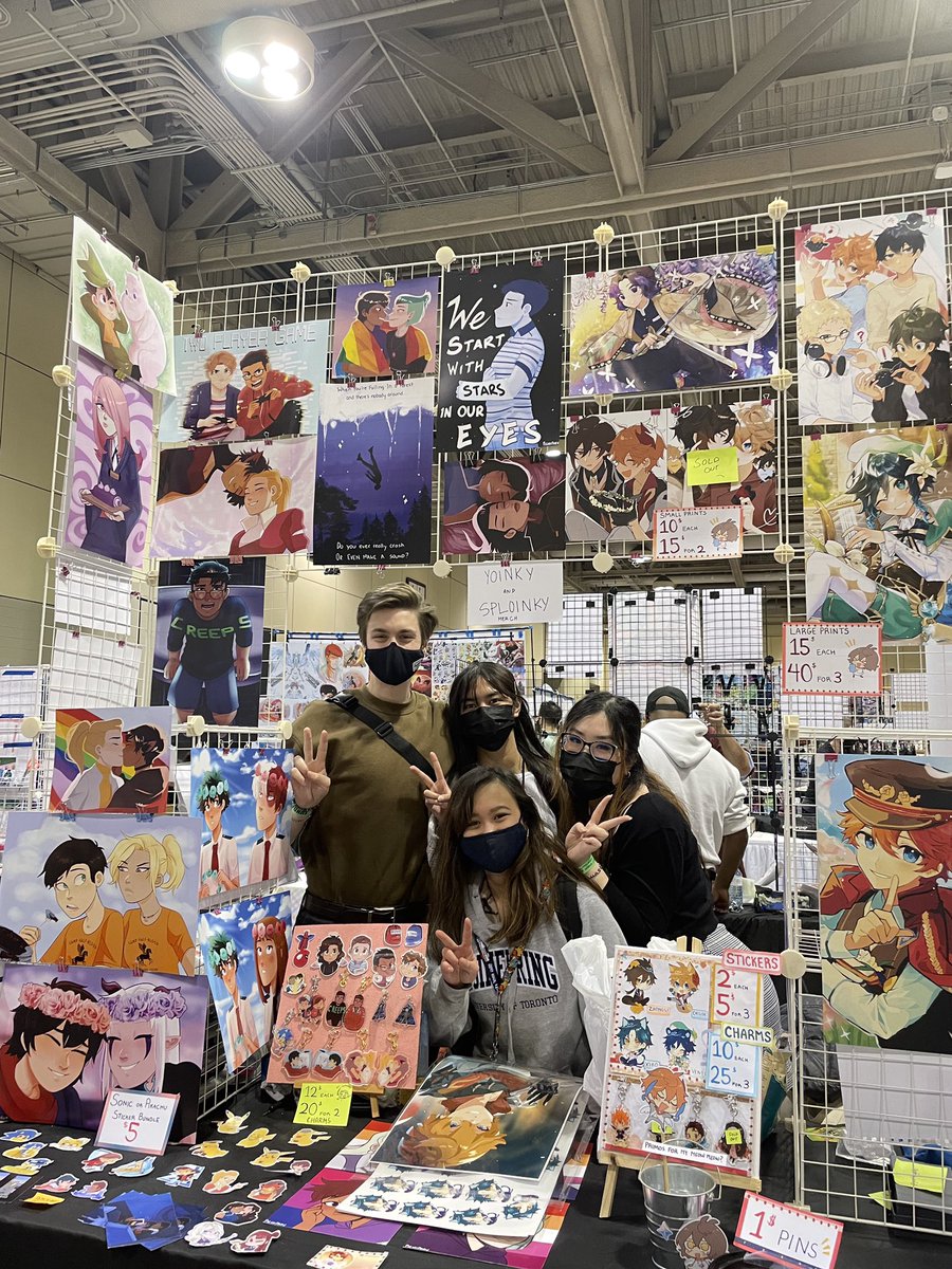 Finally finished with comicon and I had a really good time boothing! I met a bunch of really nice people and I'm considering doing it again in the future! (*'∇`*) 