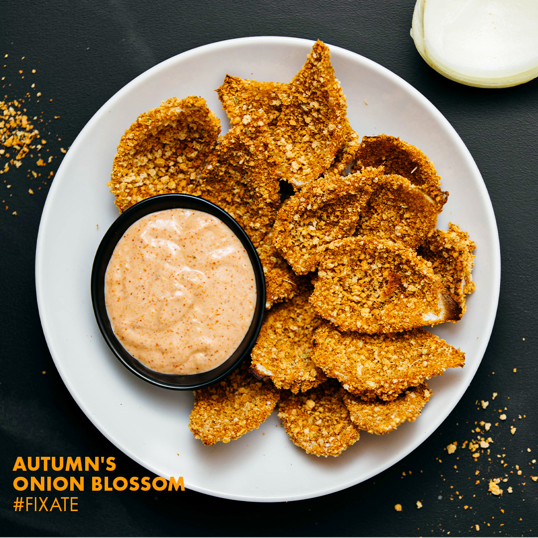 Beachbody's tweet photo. Family + friends + food = Best combo to kickstart a new season of games! 🏀 What's even better? Indulging on Autumn's Onion Blossom while cheering on your favorite team!
Find the full recipe of this light and crispy delight on #PortionFix on #BODi: https://t.co/t2rPcg0Zer https://t.co/mUHFkcFOvm