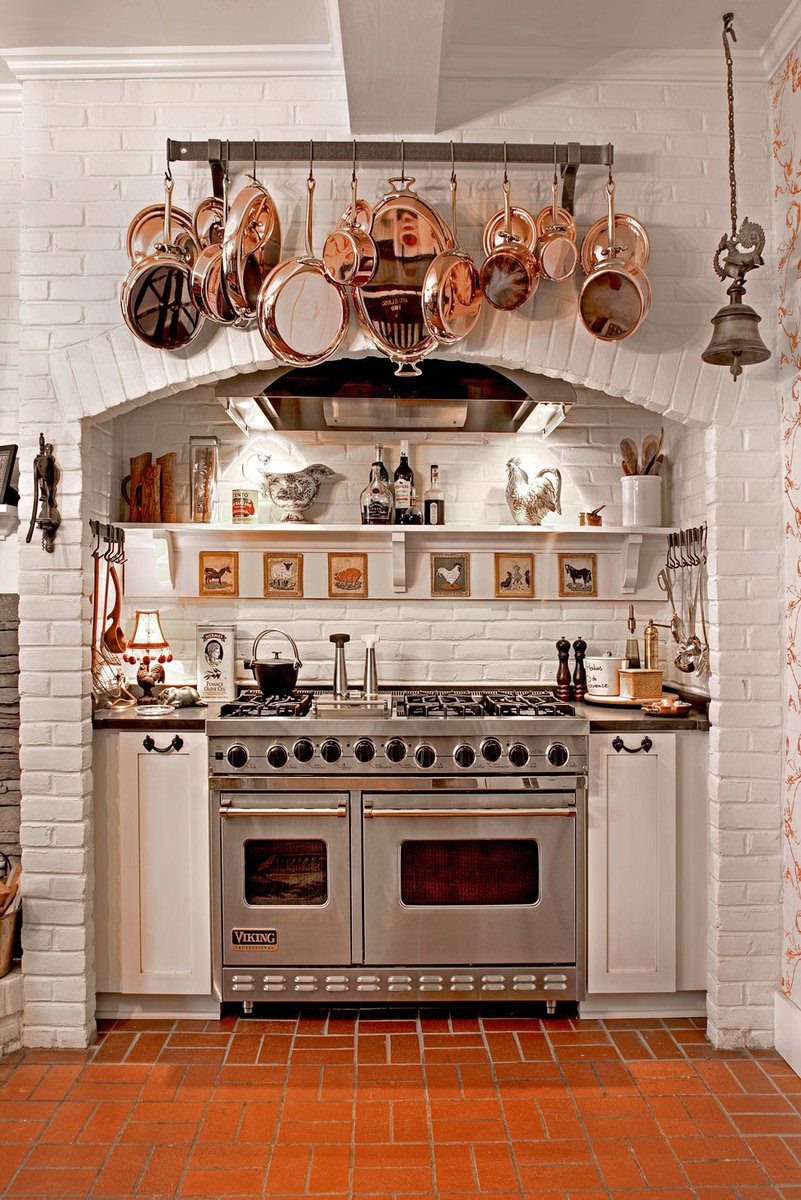 LeeWRobinson's tweet photo. The McDowell, one of Lee's #FourLifestyles is warm, elegant &amp; traditional. 

The #McDowellLifestyle evokes the historical and cozy feel of the English Hunt Country. https://t.co/nSv6ohlYCe