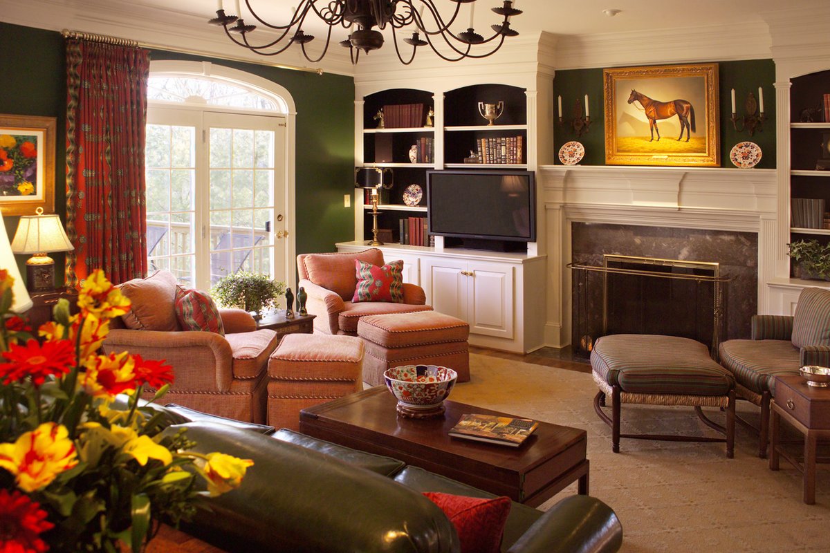 LeeWRobinson's tweet photo. The McDowell, one of Lee's #FourLifestyles is warm, elegant &amp; traditional. 

The #McDowellLifestyle evokes the historical and cozy feel of the English Hunt Country. https://t.co/nSv6ohlYCe