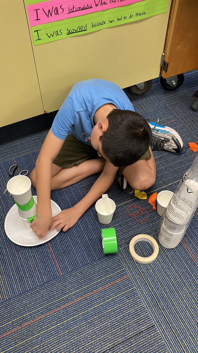 OHE4th's tweet photo. It was the perfect day for our scientists to test our #makerspace weather tools! @OakHillElem @CLI_AISD @AustinISD_STEM https://t.co/AvXbJrbDrX