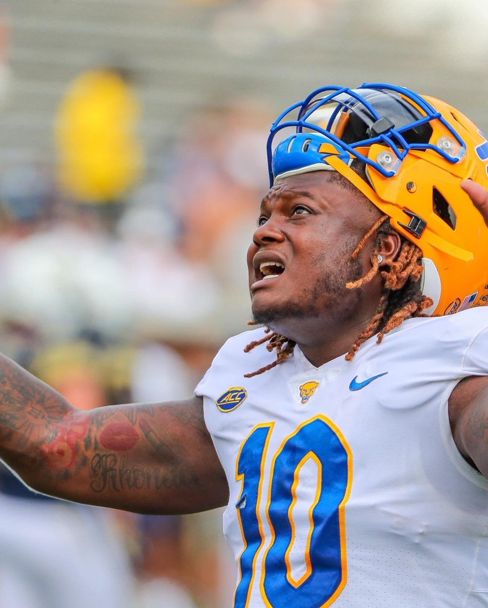 AlPoodie's tweet photo. CONGRATULATIONS to my guy and David Kahn Krav Maga Football Combatives OG, Keyshon Camp!! He crushed his Pitt Football Pro Day. Get ready NFL, heβs coming to make his mark and dominate!! @Camp_thatdude #Violenthands #Knivestraining #Dungeonwork https://t.co/63R05V1zG5