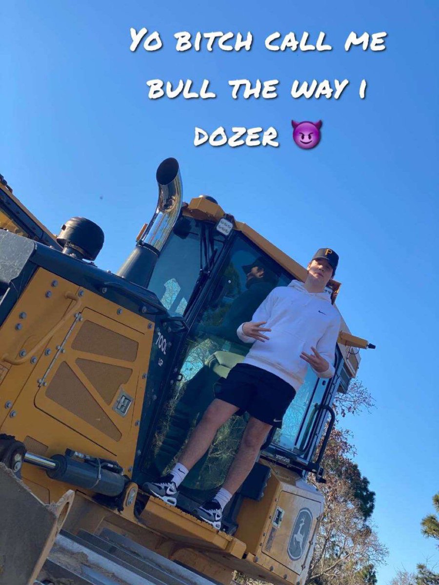 BryanBeldock_'s tweet photo. #RealShit #China #Construction #ArchMadness #BREAKING #Buddy #I LOVE IT #Trump https://t.co/5bNlUdcDGx