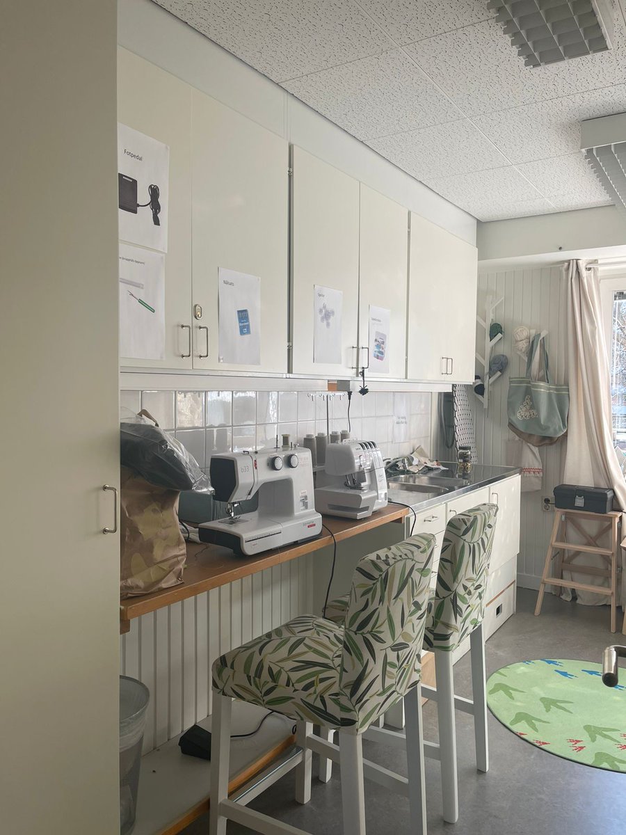 AllmucaMarsela's tweet photo. ▶️Today we had a study visit at Family HUB - an environment designed to support and empower vulnerable families especially refugees trying to integrate into Swedish society. Services include family counselling, afterschool help, cooking, technology, sewing workshops, etc. https://t.co/6qvEs9hWXR
