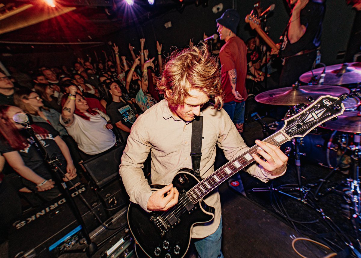 Chris_BYAM's tweet photo. Thank you Phoenix 🌵 that was fun as hell 🙂🙏❤️ till next time ✌️. @bennett_marshallst 📸 @larsjuveland #betweenyouandme #byam #armageddon https://t.co/VabIUJcCcA