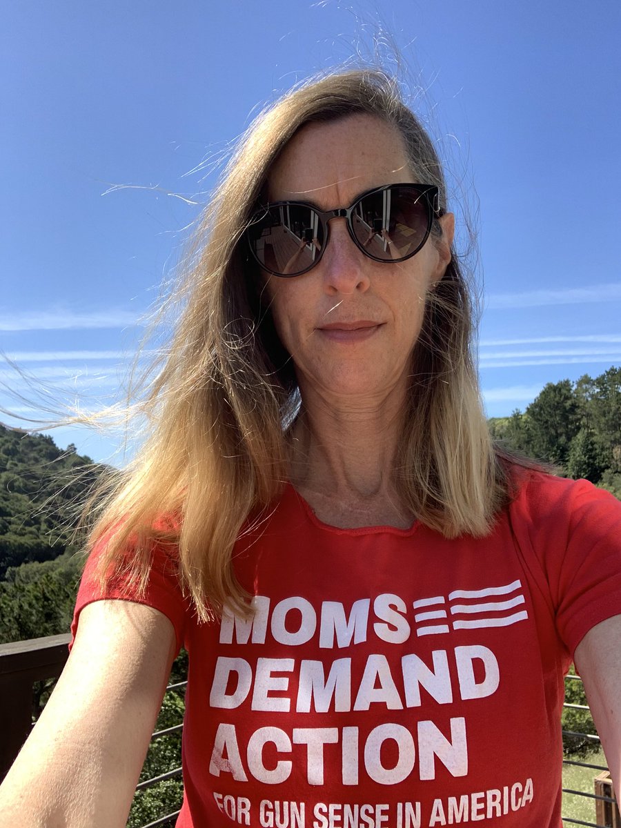 ☀️It’s a great day for advocacy to #EndGunViolence. #TODAY HUNDREDS of @MomsDemand & @StudentsDemand volunteers & survivors will bring our message to lawmakers. #CALeg #MomsAreEverywhere 

LET’S PASS #AB1594 #AB1621 #SB1327 #SB299 #AB452 #AB988