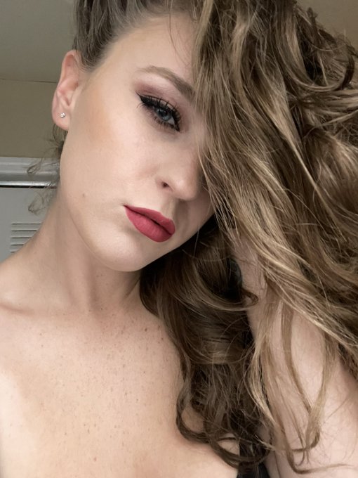 My eyes peer deep into your soul Mesmerizing you, manipulating you. As you gaze into them you cant help<a href="/tag/apclips"class="tags"><span>#apclips</span></a>