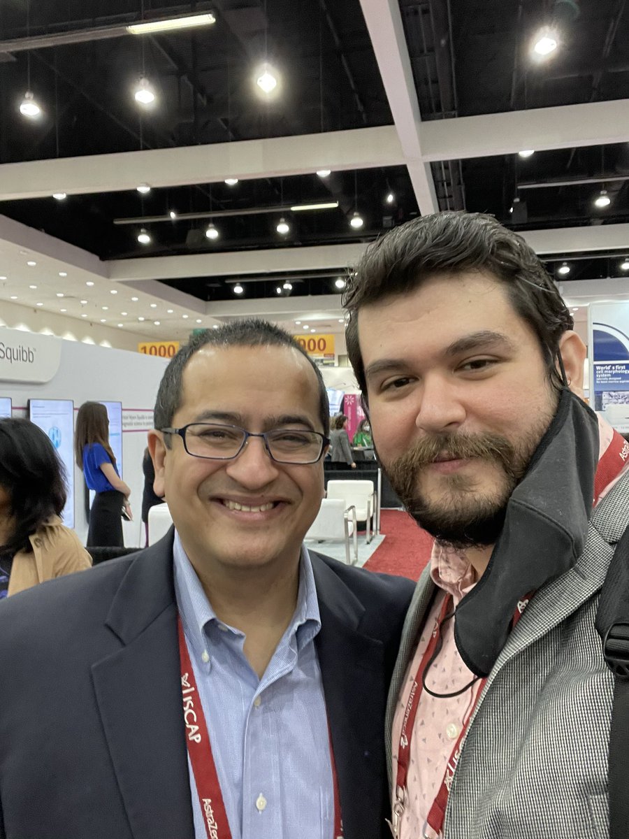 smlungpathguy's tweet photo. The one and only @MarcosLepeMD is here at #USCAP2022 ! So nice to see you again my friend! Go #ebustwitter ! 🔥🔥☄️☄️🔥🔥 https://t.co/6czET8n92M
