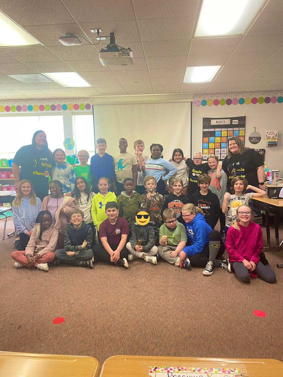 MrsJohnsonSGR4's tweet photo. Celebrating World Down Syndrome Day! Owen, you make us better! 💙 @sgrspuds https://t.co/zCqqCkl9Hc