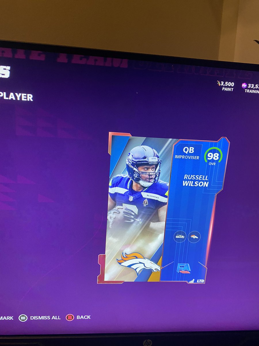 phantomggz's tweet photo. Pack luck pulled 19 in total these are the ones I took photos of https://t.co/EnVa6AB6XA