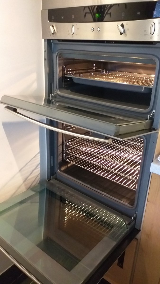 LeeEmmott1's tweet photo. Why not treat your oven to a Spring clean from OvenGleamers Manchester East. Call or msg Lee on 07943 537810.
#ovencleaning #royton #shaw #chadderton #middleton #failsworth #mossley #oldham #ashtonunderlyne #rochdale #manchester #saddleworth #chadderton #middleton https://t.co/zbZrXljQPM