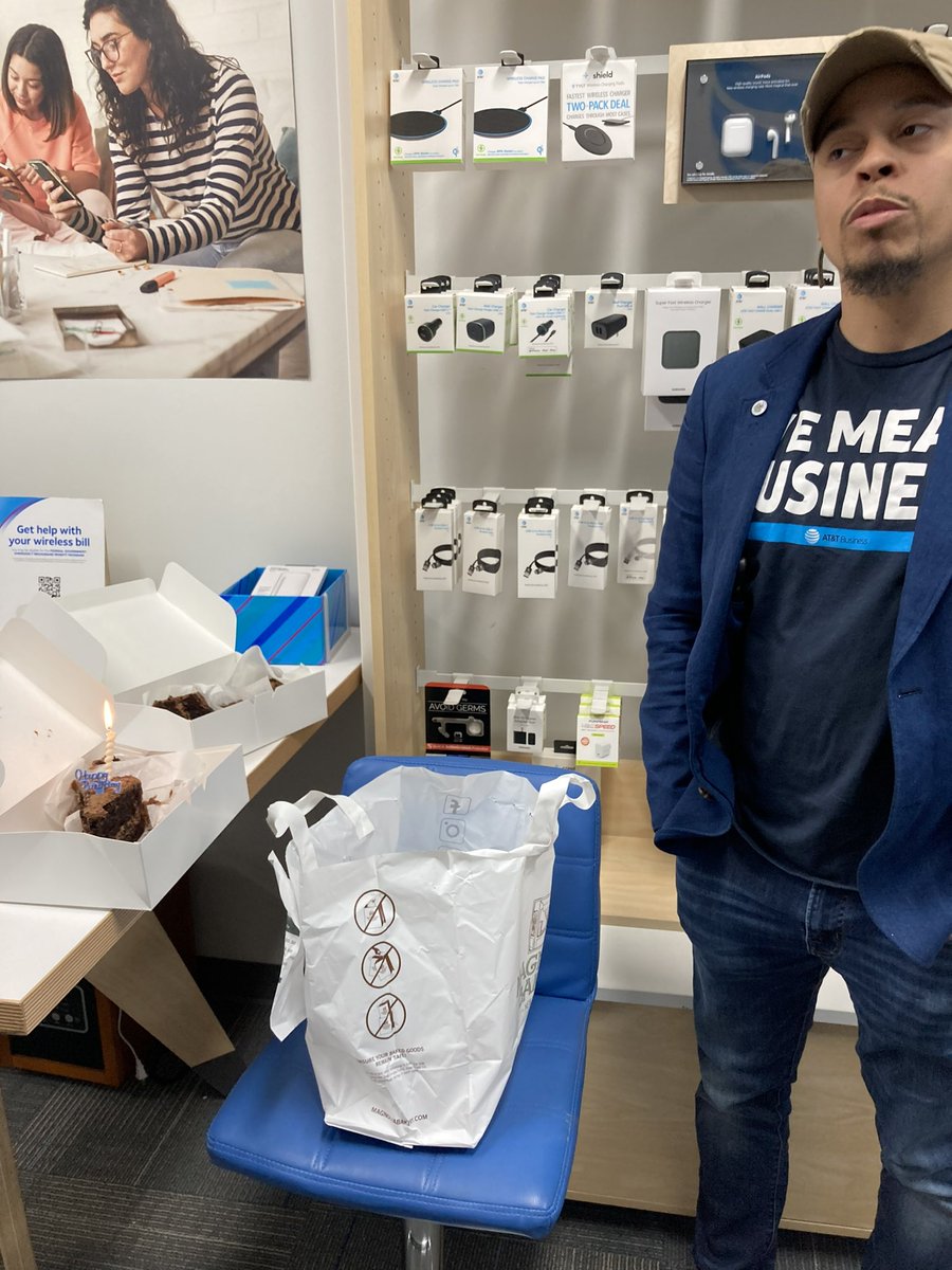 Moe Abushahla (@abushahlamoe) on Twitter photo Wow visiting 2727 with <a href="/SmallBizzyBone/">Daariat Vandevere Brooks Sr🦾</a> for his birthday and the owner alongside their best <a href="/MikeBaimba/">Michael Baimba</a> was an amazing experience happy birthday Daaariat I appreciate you always working side to side with me week in and week out! Shawn thank you for being an owner willing to learn! Wow visiting 2727 with <a href="/SmallBizzyBone/">Daariat Vandevere Brooks Sr🦾</a> for his birthday and the owner alongside their best <a href="/MikeBaimba/">Michael Baimba</a> was an amazing experience happy birthday Daaariat I appreciate you always working side to side with me week in and week out! Shawn thank you for being an owner willing to learn!