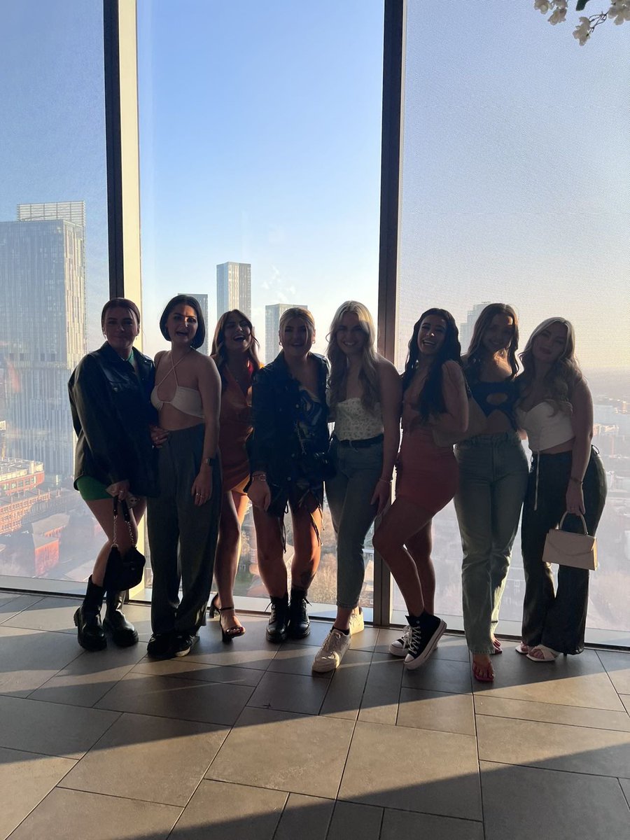 m3gw4rd's tweet photo. Aren’t my friends booootiful💗 https://t.co/sM68VrGevQ