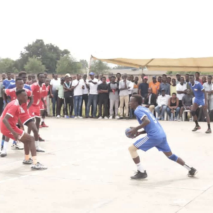 NationalComite's tweet photo. #Sisters et l'équipe #SOS remportent les coupes de la finale du championnat national de #Handball, édition 2021-2022. Une première compétition organisée sous la nouvelle équipe dirigeante conduite par Dauphin Nikobamye à la tête de la Fédération Burundaise du Handball (FEBUHAND). https://t.co/SqDmLBSjBv