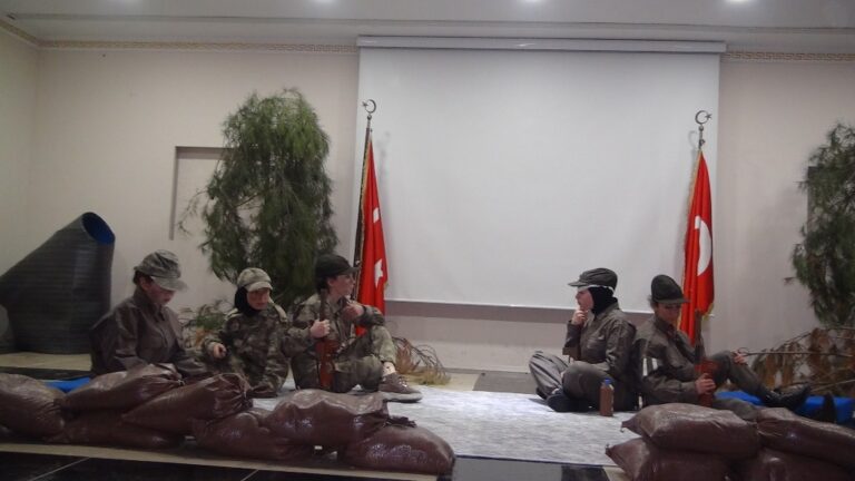 Belediye Başkanımız Sn.İbrahim Pilavcı,18 Mart Çanakkale Zaferi ve Şehitleri Anma Günü münasebetiyle, Taraklı Ortaokulu Konferans Salonunda öğrencilerimizin tiyatro gösterilerine katıldı.

#çanakkalegeçilmez #sehitlerimizisaygıylanıyoruz