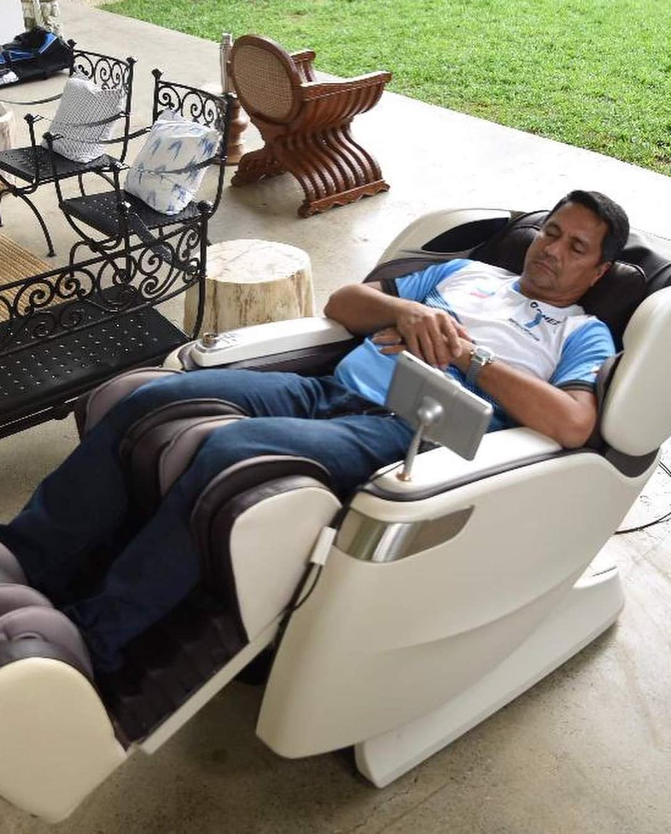 TeamRGG's tweet image. chillax lang yan, number 1 sa balota, huwag makakalimot Representative of Leyte!✨ @1richardgomez1
—
Relaxing at home after a long day of work is made easy with the help of my @ogawa_ph massage chair. 
#pogiproblems