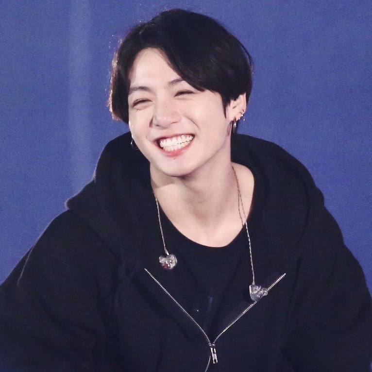 dailytinykooo's tweet photo. his smile 🥺 https://t.co/jYLfrzjlie