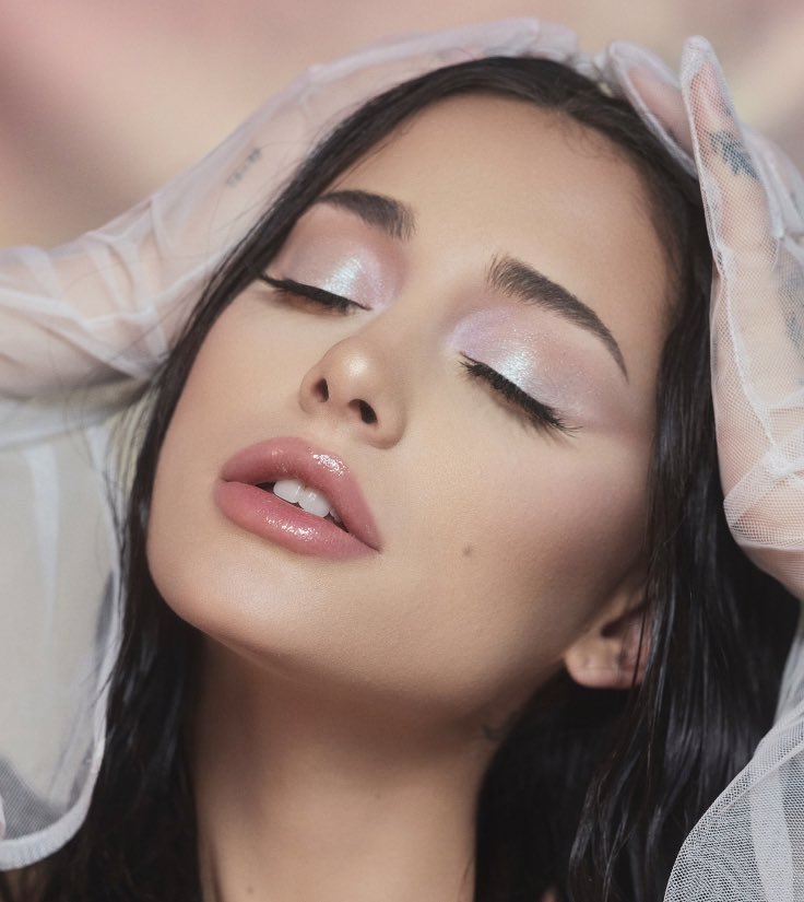 Ariana Grande Arg tweet media