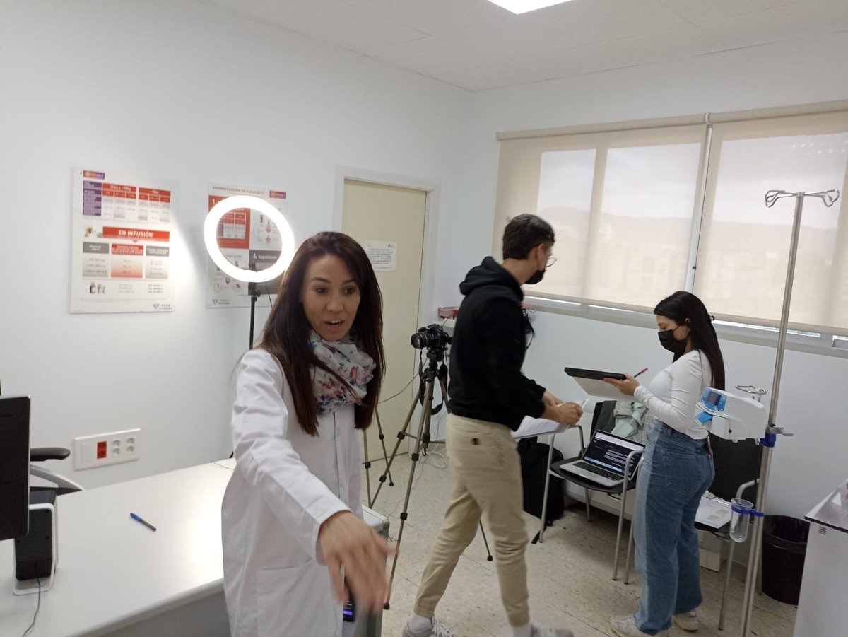 CCalasparra's tweet photo. Esta tarde , nuestros compañeros @Remedios82  y @japascuallopez  han participado en la grabación de unos videos formativos para pacientes dentro del Proyecto MAICA-RM , de @carprimur . https://t.co/OyMvCMnJE4
