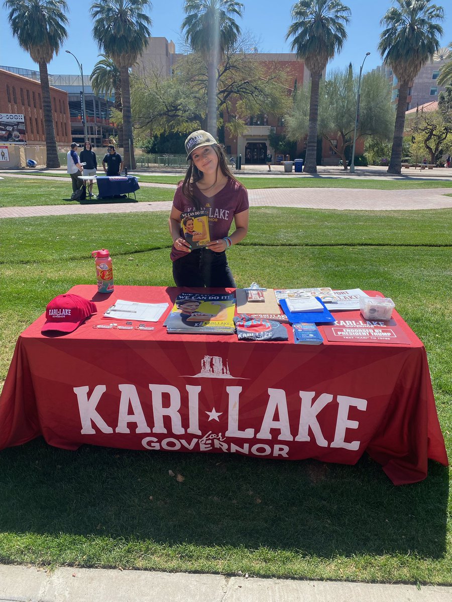 StudentsForKari's tweet photo. Our outreach team was out tabling today at @uarizona ! #studentsforkari #azgop #azgov #BearDownArizona https://t.co/RMhTu28om7