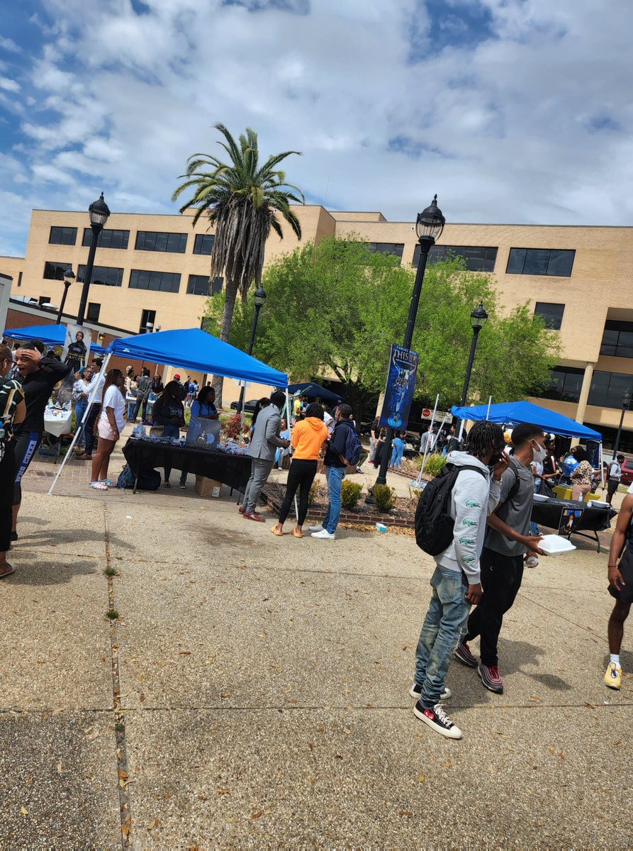 SouthernU_BR's tweet photo. It’s officially campaign week on the Bluff! Good luck to everyone that is vying for a position. #WeAreSouthern #BluffStuff #SouthernUniversity #HBCU #RYSSUBR #RYSSHREVEPORT https://t.co/LwudAjxGOA