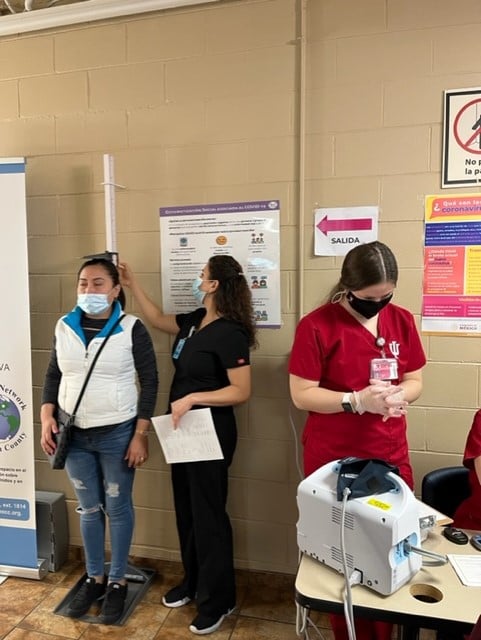 ConsulmexINI's tweet photo. Hoy tuvimos la participación de Eskenazi Health y Financial Center, agencias encargadas de las #VDS y #VAF, así como #MCPHD, quienes informaron sobre salud mental, nutrición y alimentación saludable. Se ofrecieron pruebas de colesterol, diabetes, presión arterial, VIH y hepatitis https://t.co/mcvG3SKmar