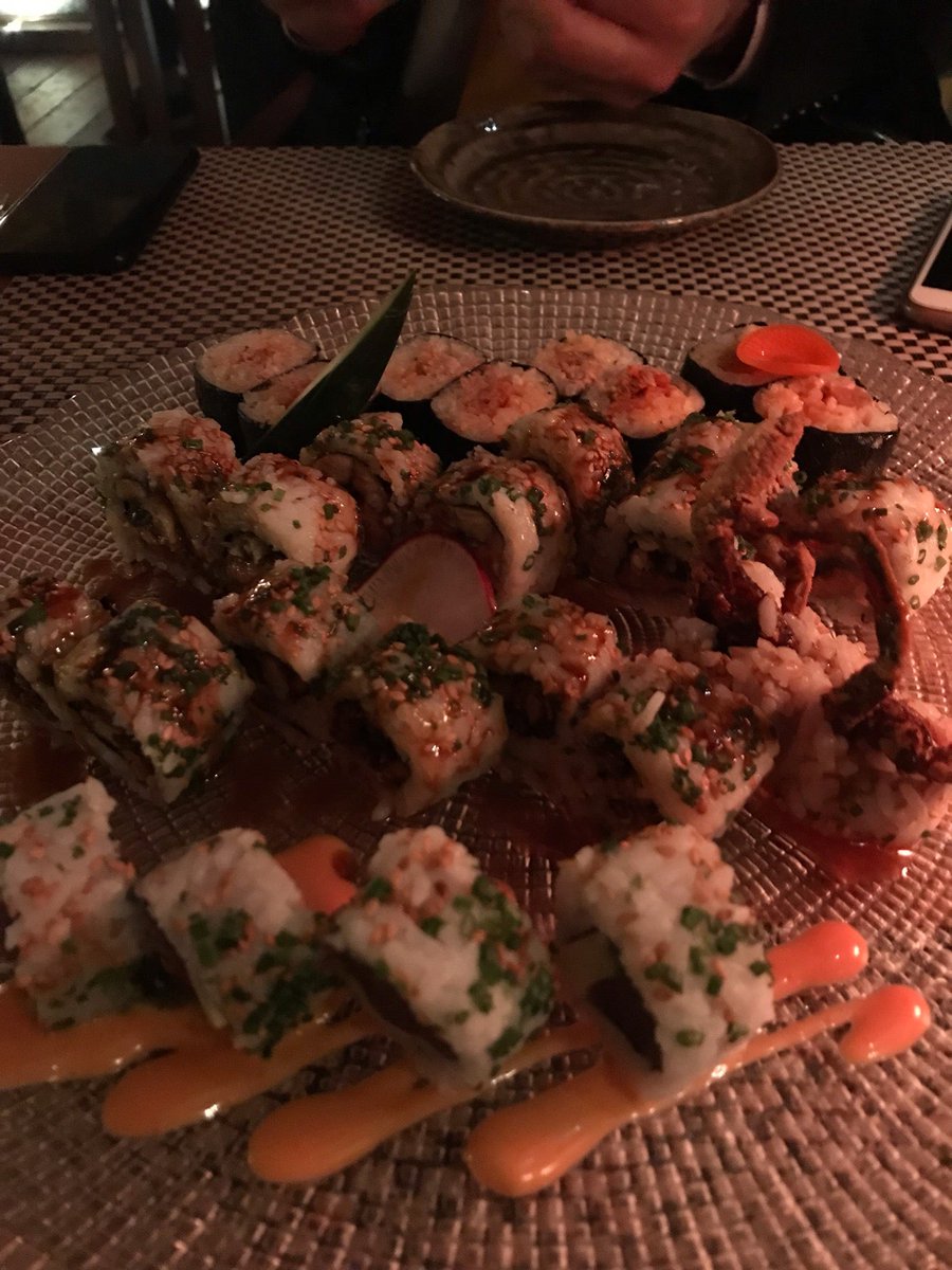Mustafa_Diner's tweet photo. I'm at Iloli in Casablanca https://t.co/EcYPHtnCRv https://t.co/0eRxbqdiI7