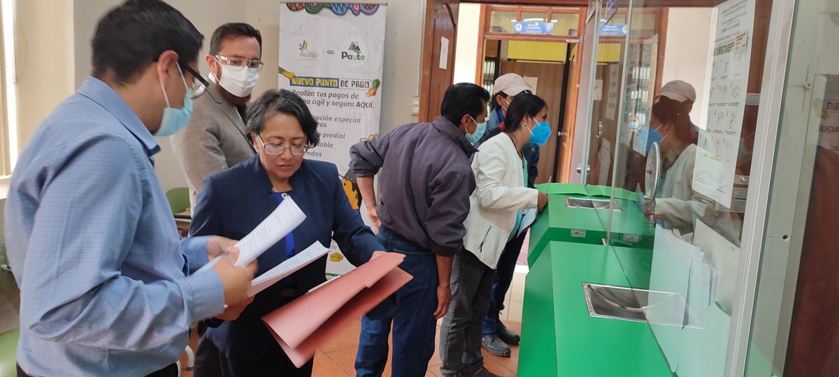 AzuayPrefectura's tweet image. De su lado el gerente de Asfaltar EP, indicó que: "Tenemos obras que están suspendidas y una paralización de la producción que perjudica a toda la provincia".