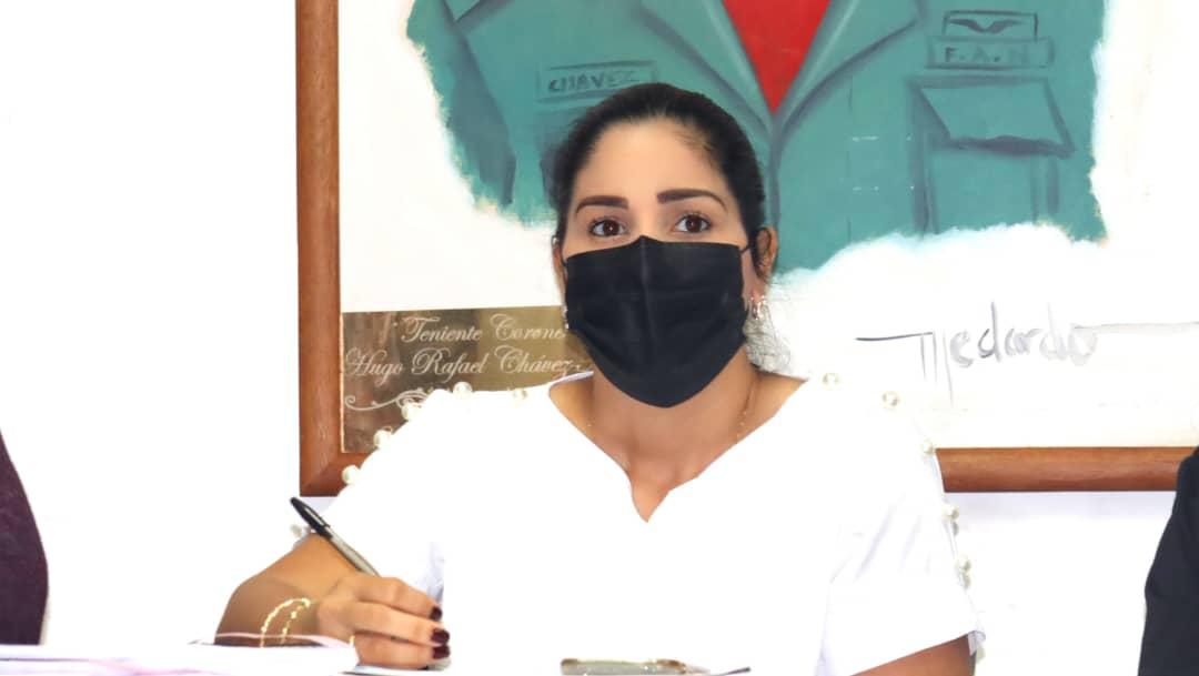 Reunión del equipo político del #PSUV junto a su coordinadora @angiequintaPSUV, diputada <a href="/LaidelyGriman/">Laidely Grimán</a> y delegados electos por el municipio #Valera, para organizar, planificar y ejecutar el despliegue de socialización territorial y sectorial del V Congreso PSUV y IV de la JPSUV
