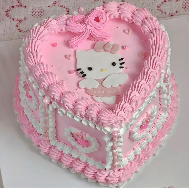 cupcakesanrio's tweet image. every hello kitty cake i see by @/linlin_cake is so beautiful