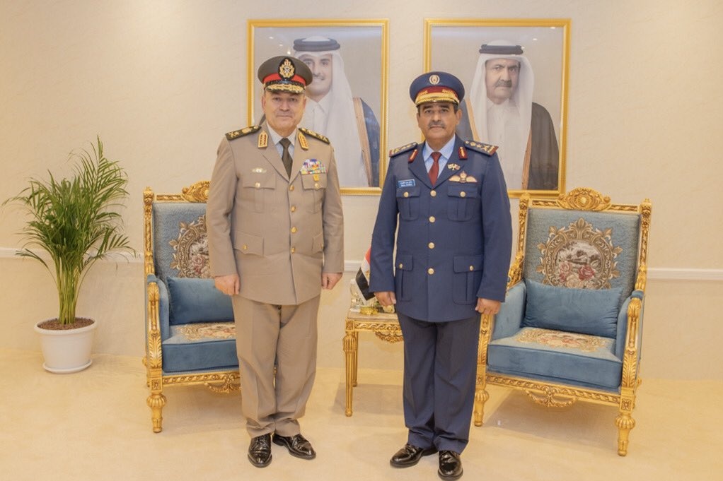 Egyptian Armed Forces Chief of Staff LTG Osama Askar meets with his Qatari counterpart in Doha on the sidelines of #DIMDEX2022.
