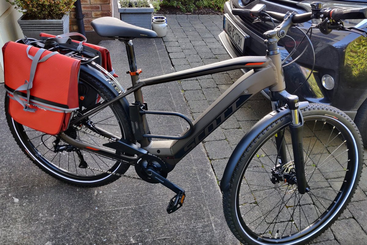 My Scott E Bike was stolen from outside my house in the Douglas area this afternoon. If anyone comes across it online for sale let me know #cork #stolenbike