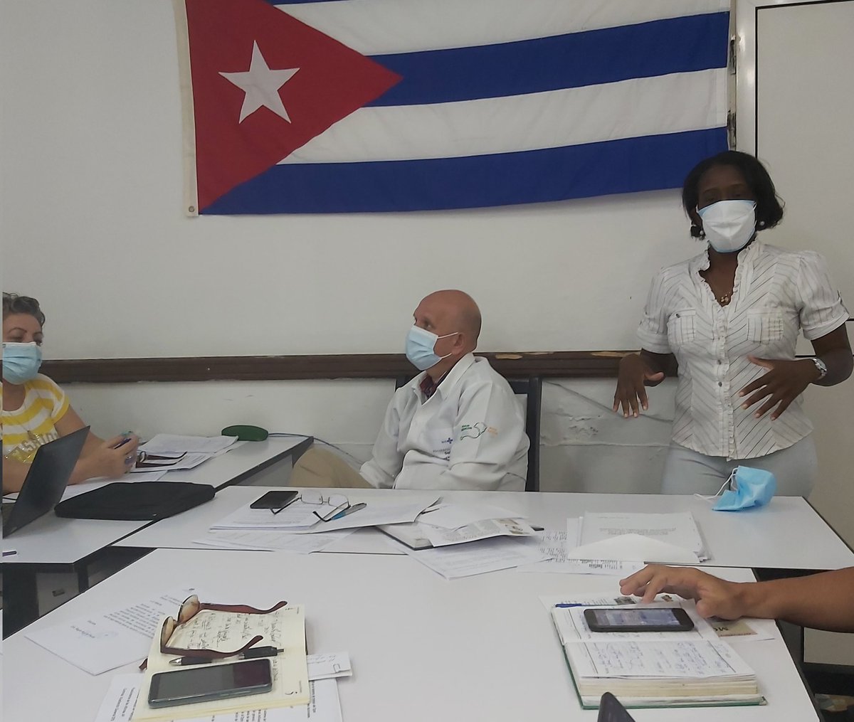 Se presenta en la DPS Matanzas la estrategia de desarrollo de la calidad del sistema de salud de la provincia #MatancerosEnVictoria #CubaViveYTrabaja <a href="/MINSAPCuba/">Ministerio de Salud Pública de Cuba</a> <a href="/anisleyfuentes1/">Anisley Fuentes Crespo</a> <a href="/WongCorrales/">Luis Armando Wong Corrales</a> <a href="/ChapleImbert/">Yuneydis Imbert Chaple</a> <a href="/SuselyMorfaG/">Susely Morfa González</a> <a href="/dr_semper/">@Dr.Semper</a> <a href="/japortalmiranda/">José Angel Portal Miranda</a> @fidelaoreyes