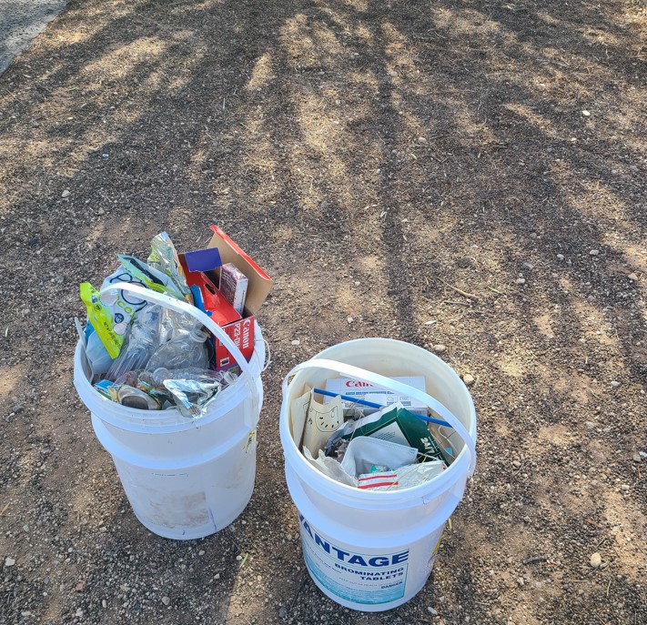 cityoftucson's tweet photo. Thank you to all the volunteers who helped clean up at Palo Verde and Hoffman parks this weekend. We collected 9 bags of trash. #TeamUpToCleanUpTucson https://t.co/GOBg8ijdQx
