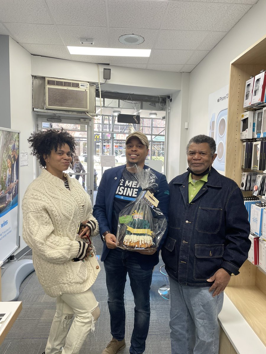 Michael Baimba (@mikebaimba) on Twitter photo Great visit at 2727 Broadway today AND on <a href="/SmallBizzyBone/">Daariat Vandevere Brooks Sr๐ฆพ</a> birthday. He got a cake from the owner Shawn and his family did a pop in with another! I thought <a href="/Danny_Perez_01/">Danny Perez</a> was going to show up with one next. Confident Shaun will get this done for Dariaat! <a href="/stephenvergine/">Stephen Vergine</a> Great visit at 2727 Broadway today AND on <a href="/SmallBizzyBone/">Daariat Vandevere Brooks Sr๐ฆพ</a> birthday. He got a cake from the owner Shawn and his family did a pop in with another! I thought <a href="/Danny_Perez_01/">Danny Perez</a> was going to show up with one next. Confident Shaun will get this done for Dariaat! <a href="/stephenvergine/">Stephen Vergine</a>