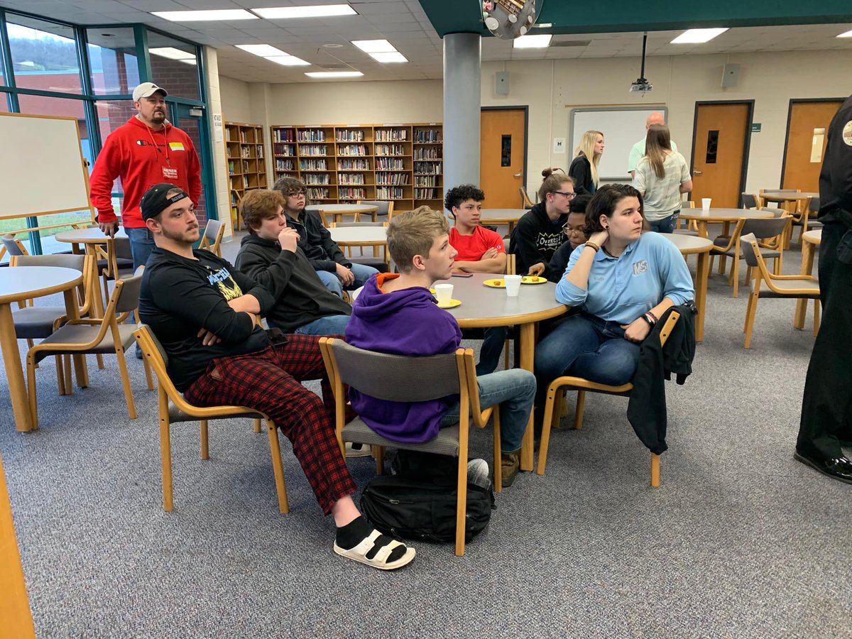 RCS_NC's tweet photo. The Western Rockingham Chamber of Commerce held their monthly networking coffee at McMichael last week! Breakfast was sponsored by Mrs. Flynt’s Foods &amp; Nutrition class. It was delicious! Mavis Dillon (Former McMichael Principal) is the Director of the Chamber. https://t.co/ss2s5gIMSy