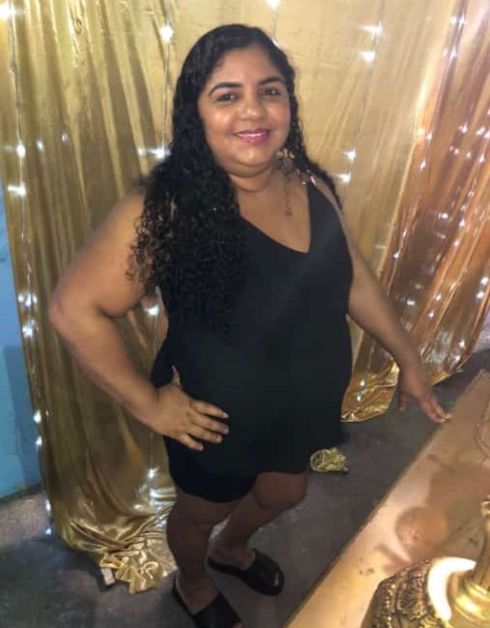 Luana22E's tweet photo. Hoje e o dia dessa mulher incrível, guerreira,a melhor mãe e avó do mundo, Gratidão a Deus hj e sempre pela sua vida minha Rainha,obg por tudo,Feliz seu dia eu e Lolo te amamos 🥳🙏🥰❤️😍
#MamysPoderosa #TaFicandoVelinha rs 🥰 https://t.co/E3bDQwO5JK