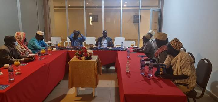 HoumedKadya's tweet photo. Pt @awolarba en concertation avec les Okals #Afar du Kilil a explicitement affirmé au médiateur ☮️ #ETH @_AfricanUnion @Oolusegun_obj tant que #TPLFTerroristGroup occupera le territoire #AfarUnderAttack l'aide #Tigray ne traversera pas son Kilil Ani hay @awolarba #BLockTheRoad https://t.co/Y8Zd59FU8U